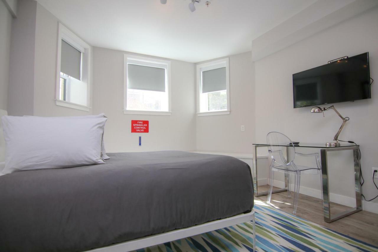 Stylish Studio In Brookline-5Min Train To Boston.. #2 ภายนอก รูปภาพ